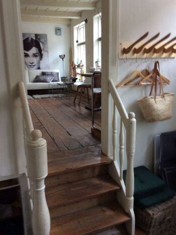 3 Stufen in die Galerie im Hochparterre