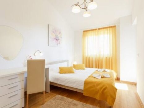 Schlafzimmer 3 mit Balkonzugang