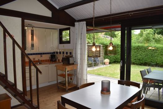 Küche mit Essbereich