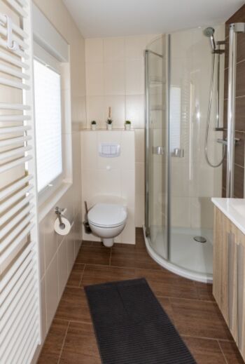 Badezimmer mit Tageslicht