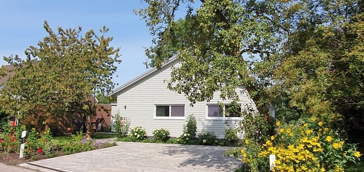 2 Parkplätze vor dem Haus