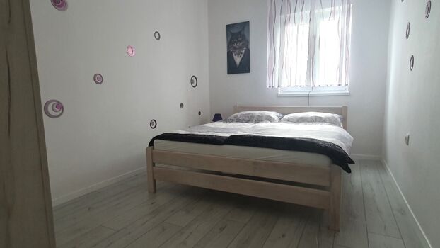 2. Schlafzimmer