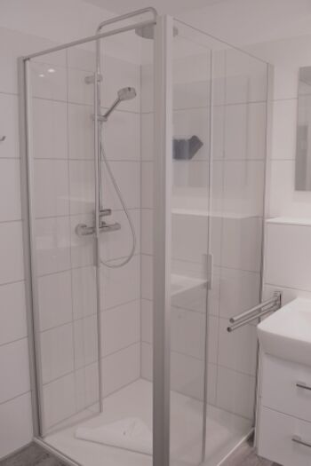 Dusche Badezimmer 1 OG