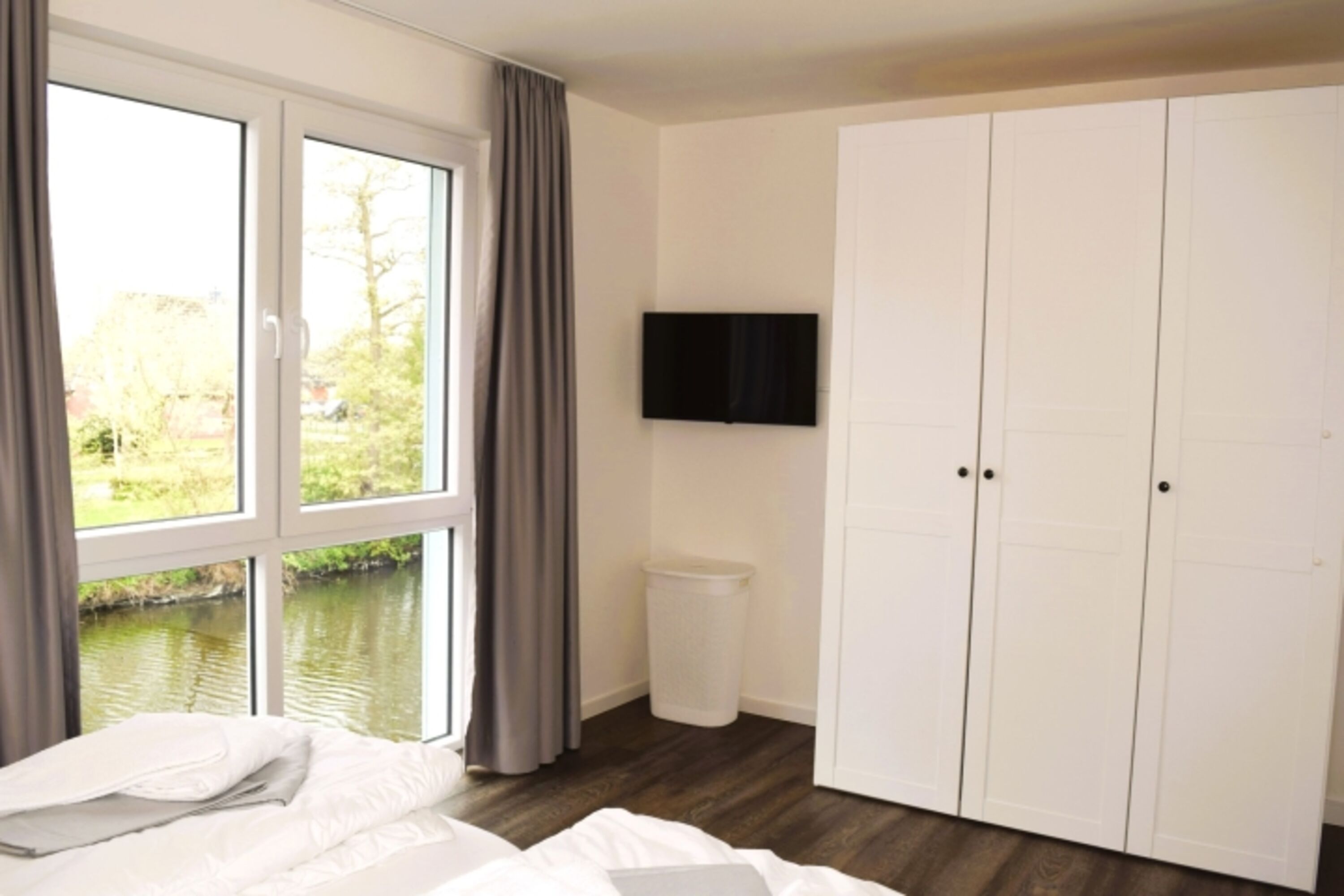 Schrank Schlafzimmer 1 OG