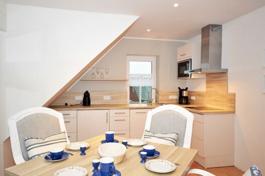 Küche mit Essbereich