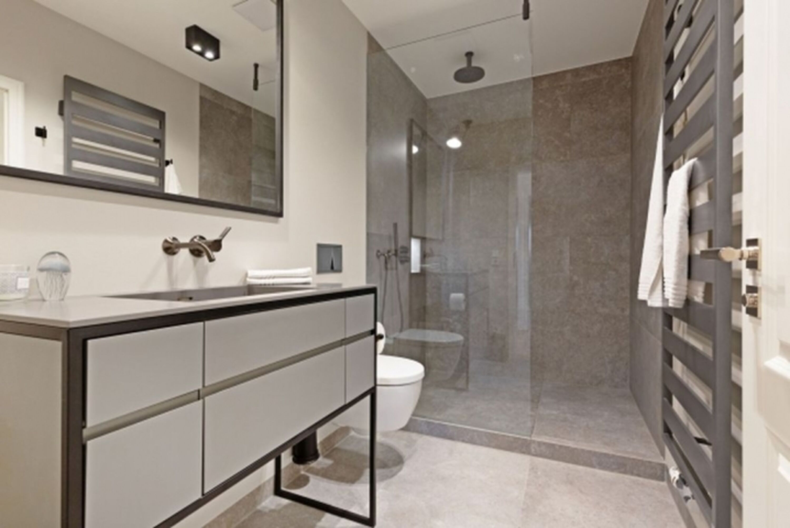 Badezimmer eins