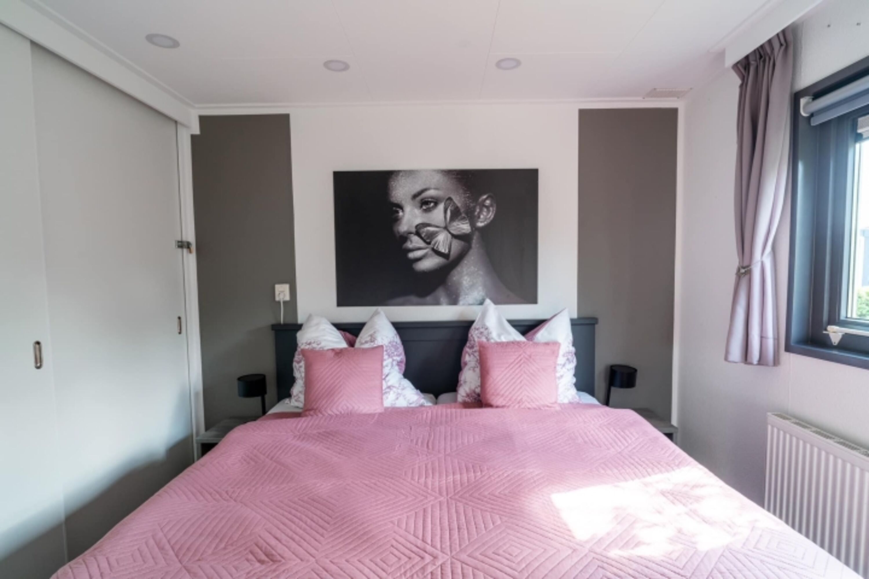 Schlafzimmer 1
