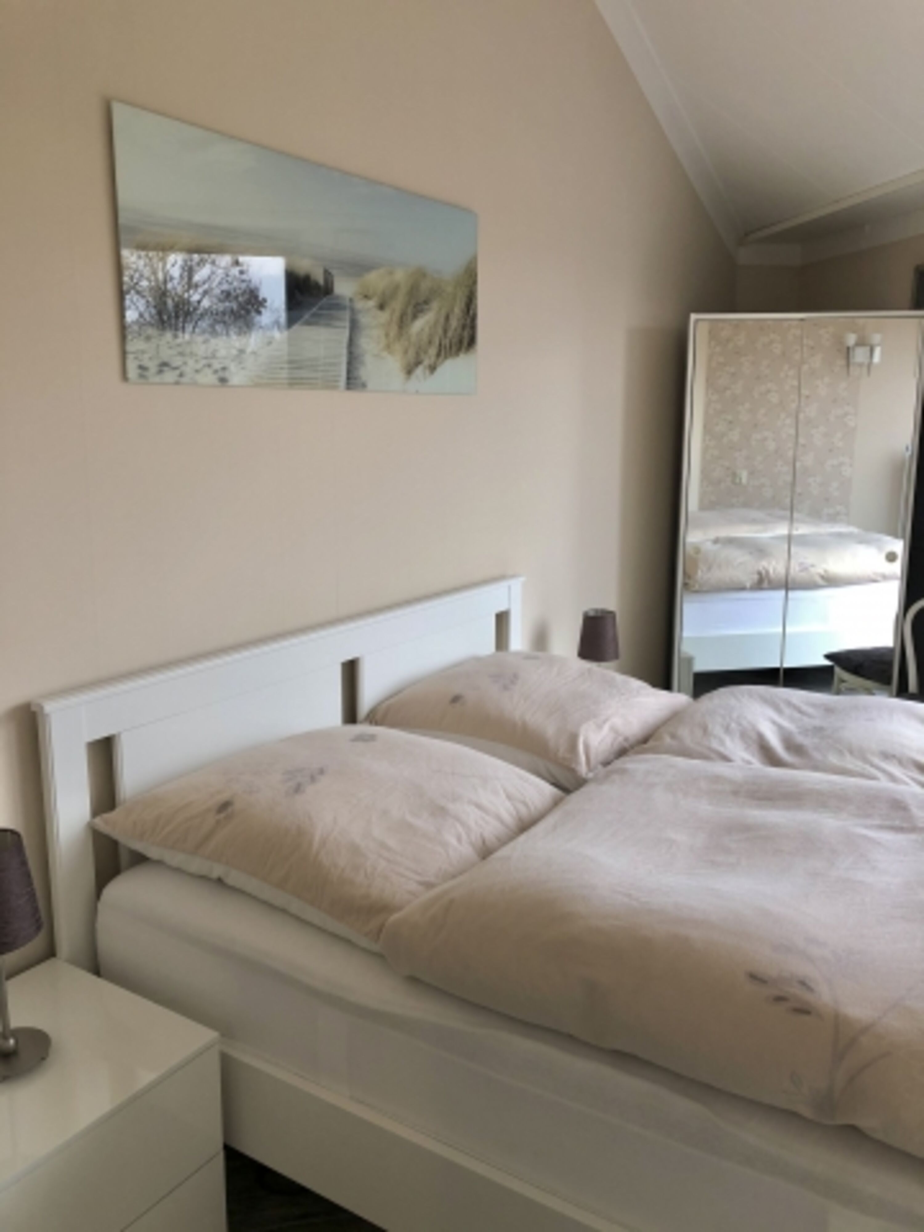 Schlafzimmer mit Balkon Bett 1,60x2,00 