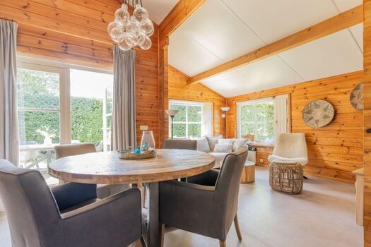 Das helle Wohnzimmer