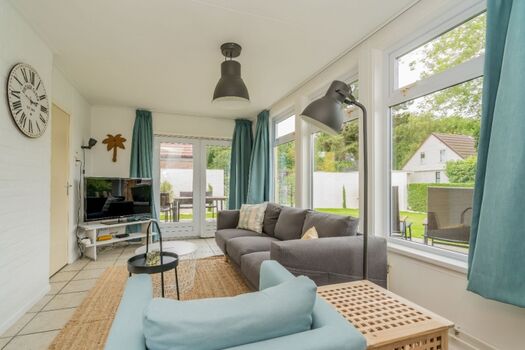 Die Sitzecke mit Digital TV mit vielen deutschen Sender