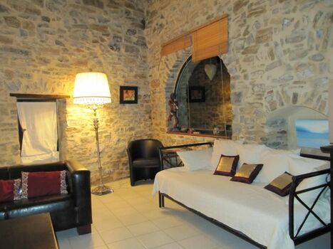 Ausziehcouch im Wohnzimmer