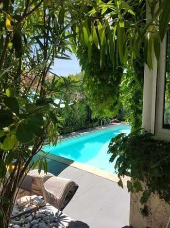 Zugang zum Pool von außen