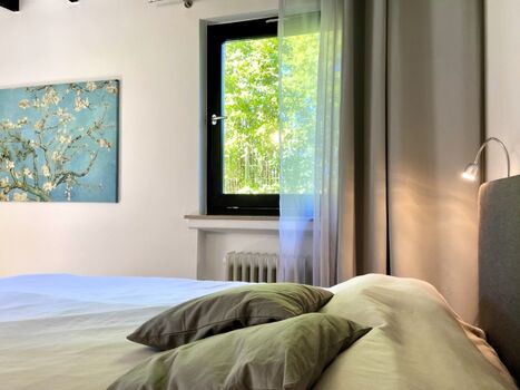 Schlafzimmer 1, Tiefebene. Bett 160 x 200