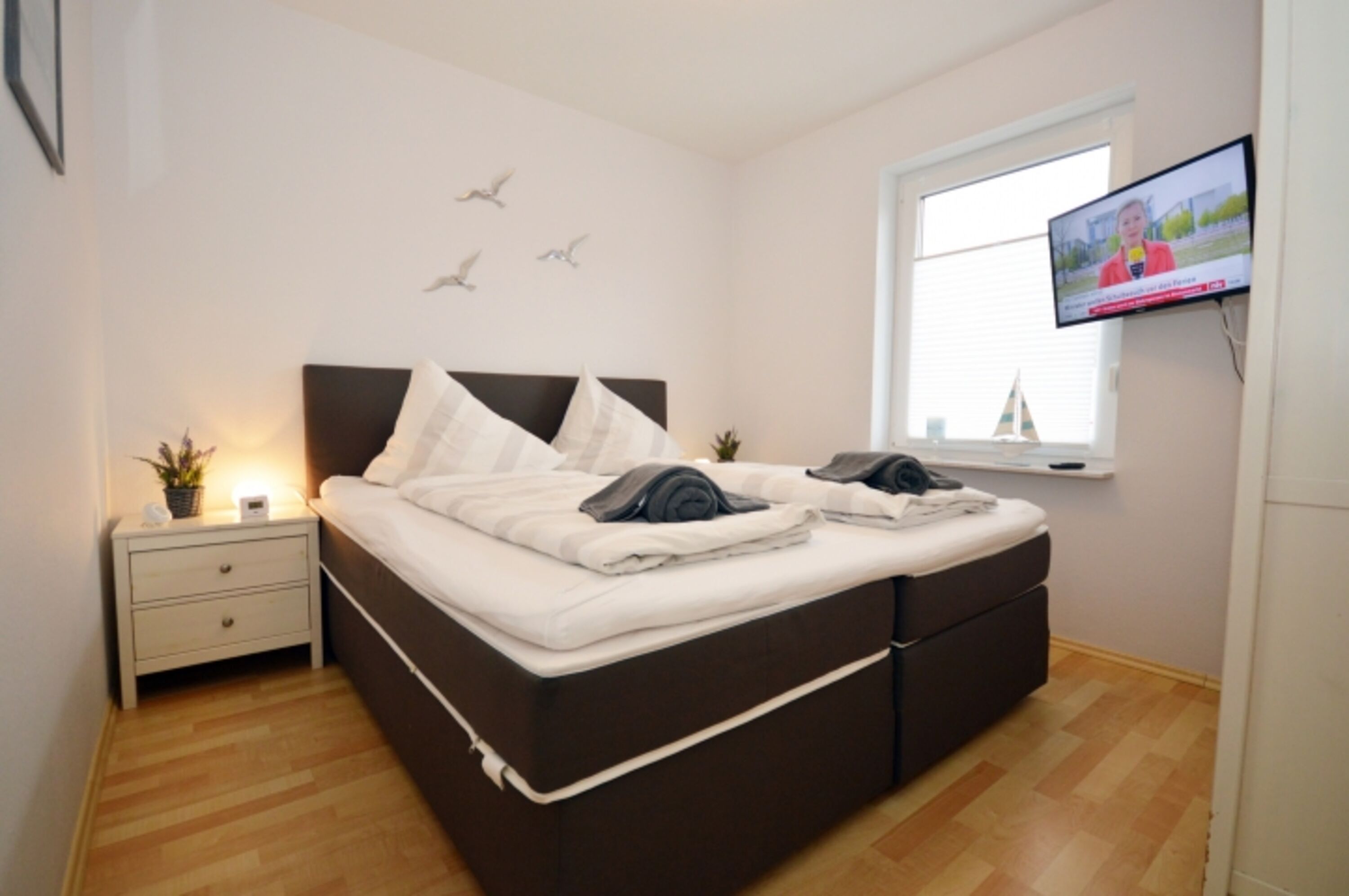 Schlafzimmer mit Doppelbett