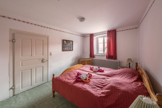 Schlafzimmer 4