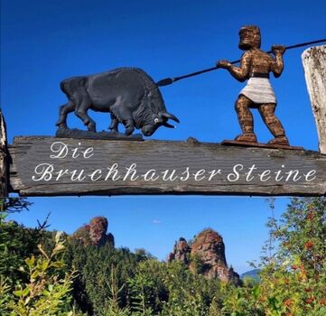 Bruchhauser Steine zu Fuß erreichbar