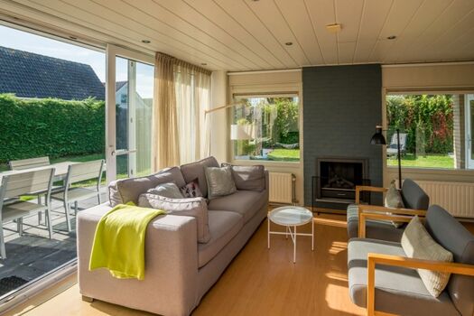 Die Sitzecke mit Gaskamin