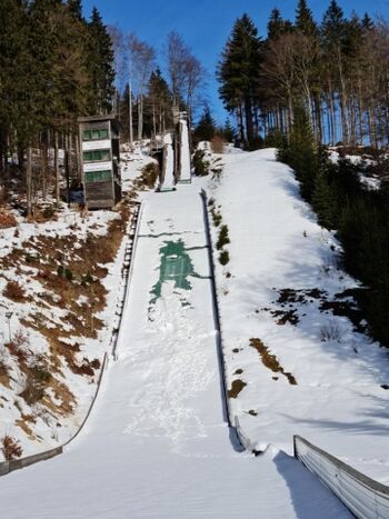 Die Brockwegschanze, direkt hinter unserem Tannenhof