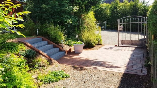 Eigener Parkplatz f. 2 Pkw direkt beim Ferienhaus 