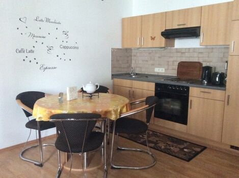 Essbereich mit Küche