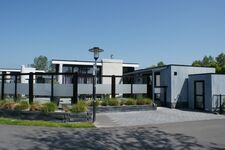 Modernes Chalet, 150m zum  Deich & Strand, große eingefaßt ...