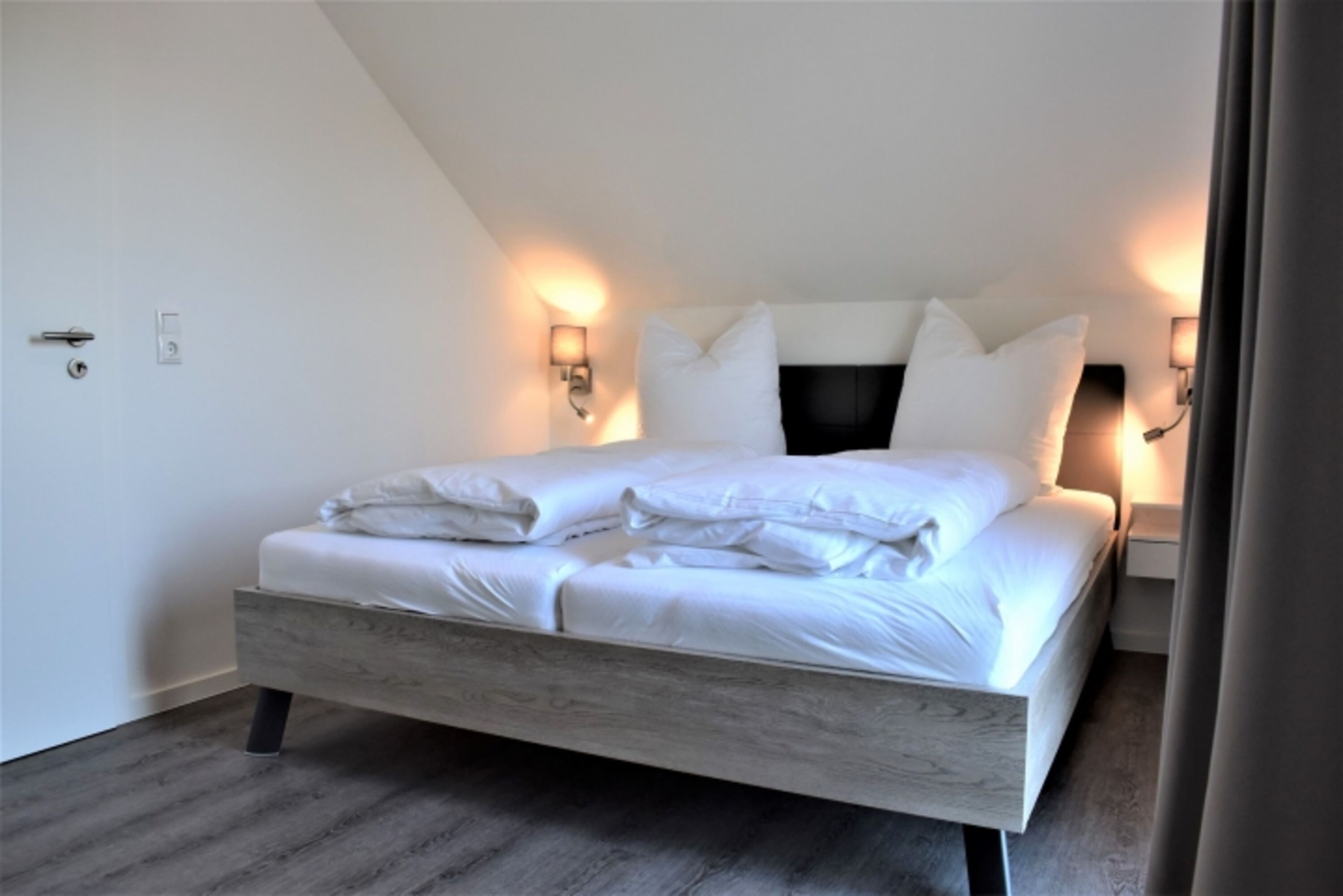 Schlafzimmer DG