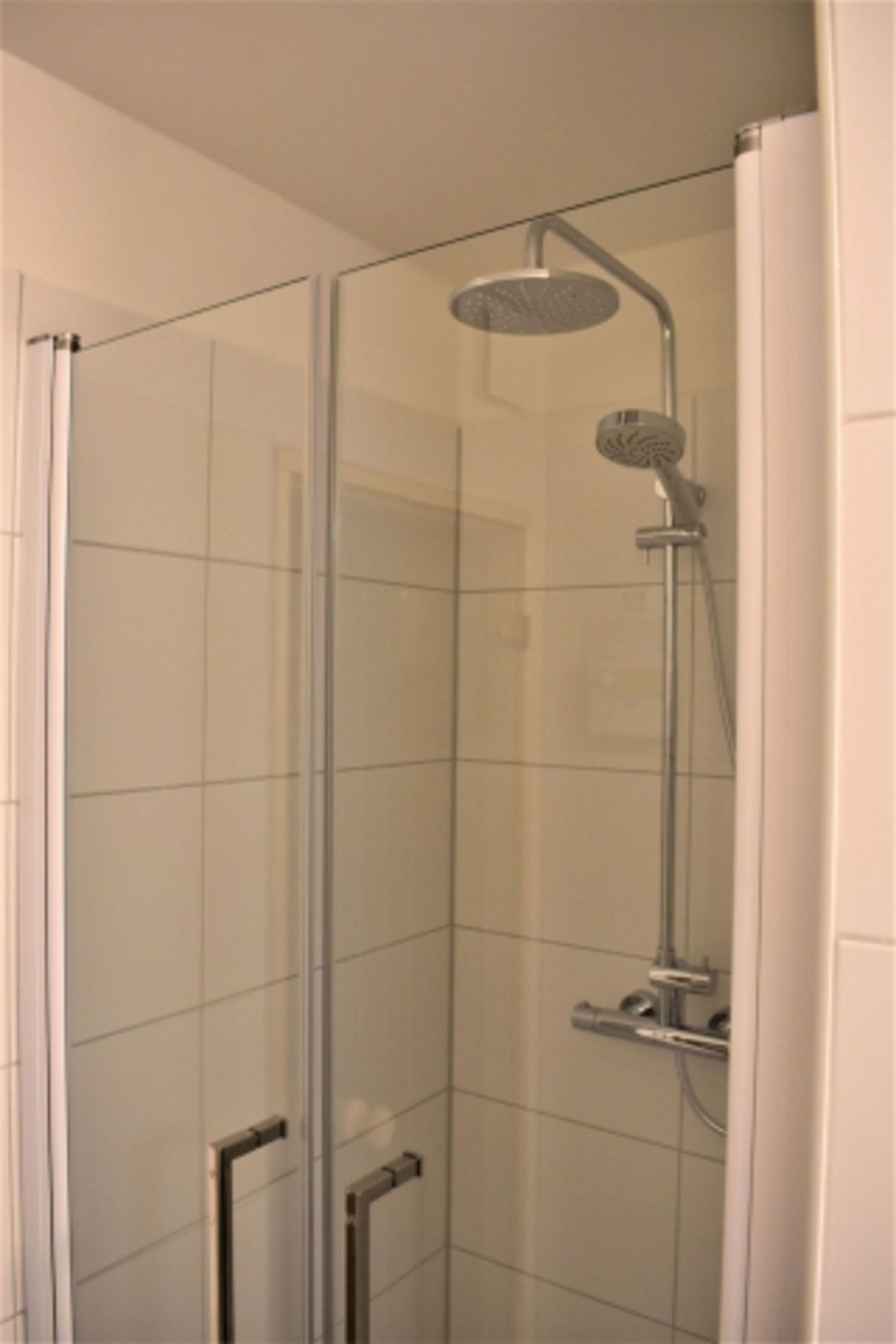 Dusche Bad 1 OG