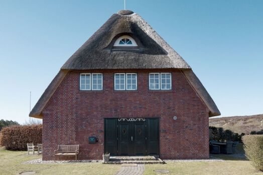 Eingangsbereich und Terrasse