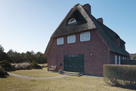 Eingangsbereich und Terrasse