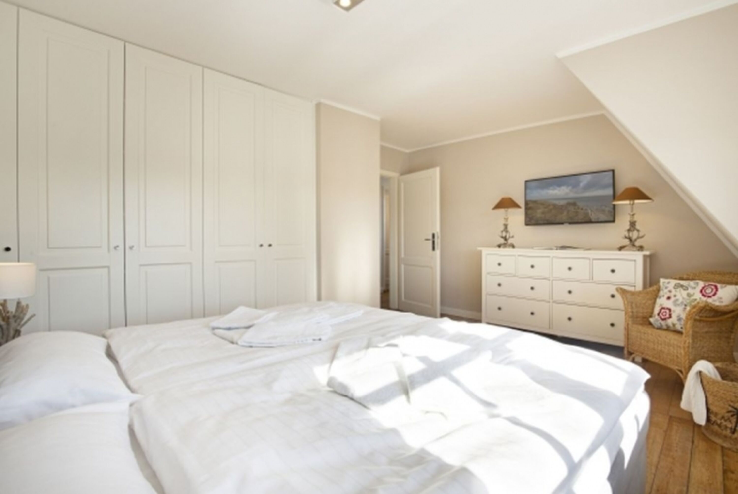 Schlafzimmer 1