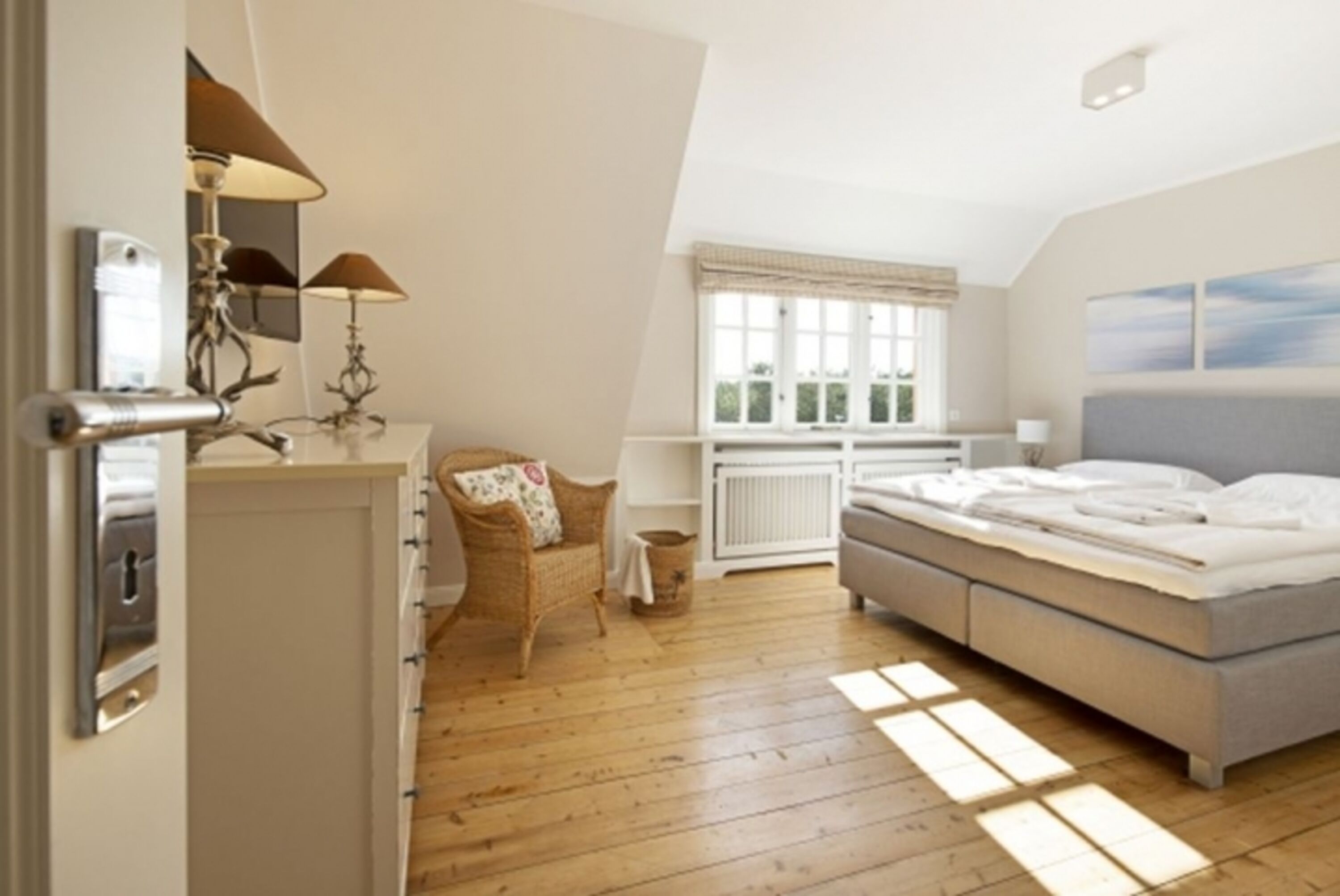 Schlafzimmer 1
