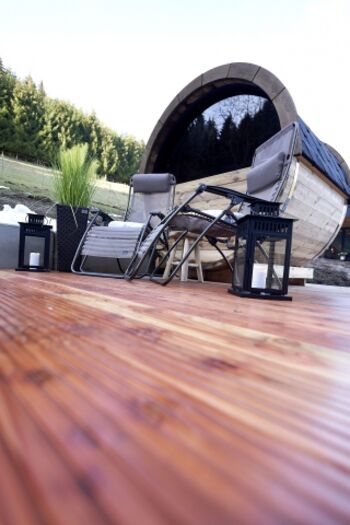 Fass Sauna im Garten 