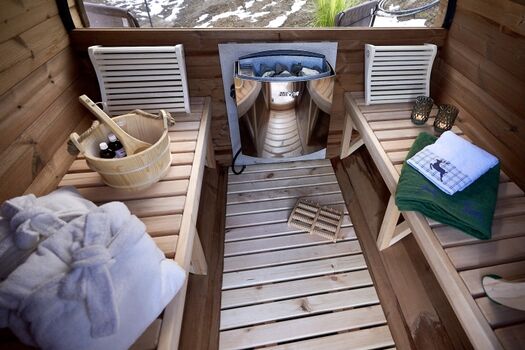 Sauna mit Blick in den Wald