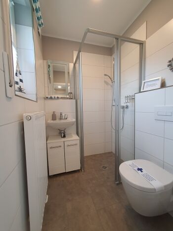 Duschbad im Erdgeschoss