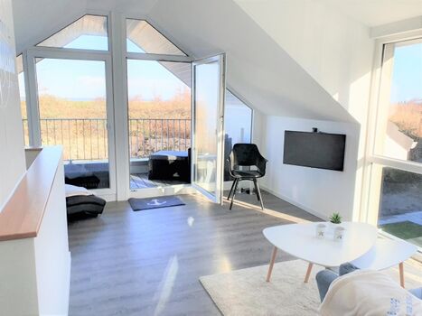 mit Zugang zur Loggia/ Meerblick