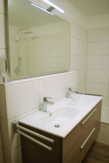 Badezimmer 1. OG, Doppelwaschtisch