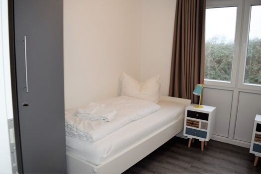 Kinder-/ Jugendzimmer, linke Seite, 1 OG