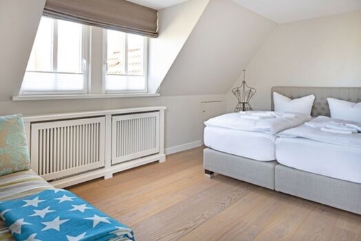 Schlafzimmer eins im 1 OG