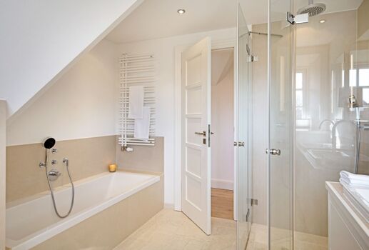 Badezimmer zwei im 1 OG