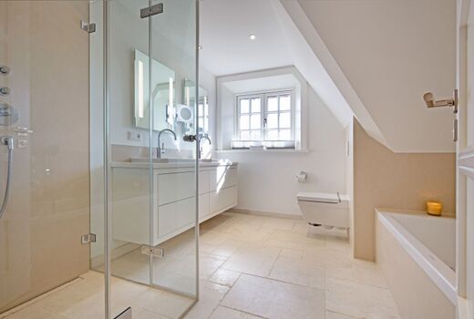 Badezimmer zwei im 1 OG