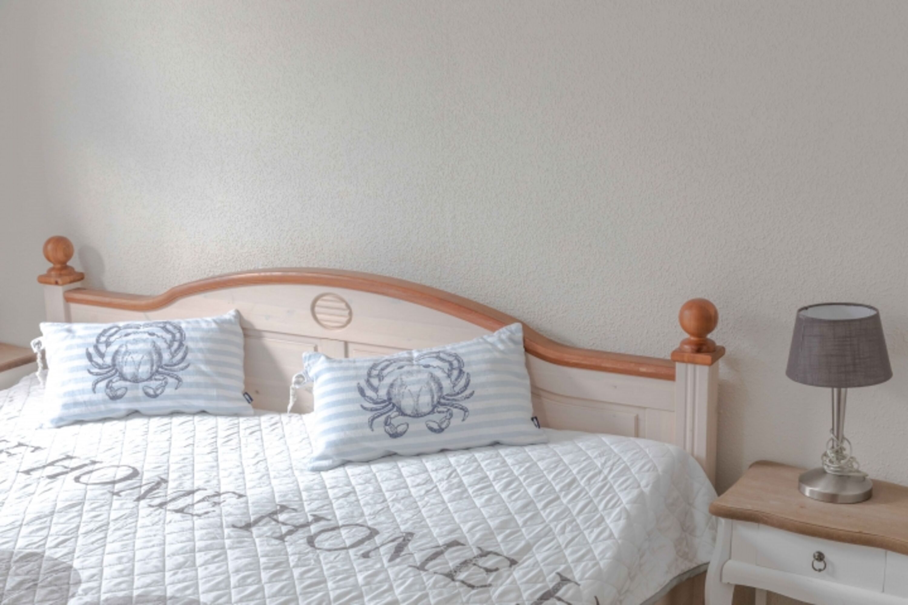 Schlafzimmer mit Doppelbett