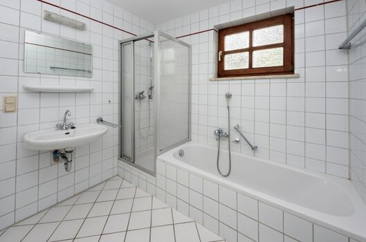 Badezimmer EG