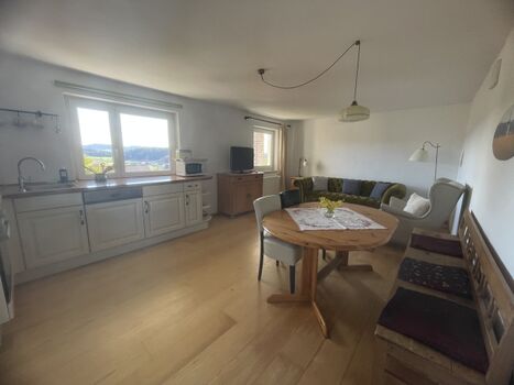 Wohnzimmer und Küche