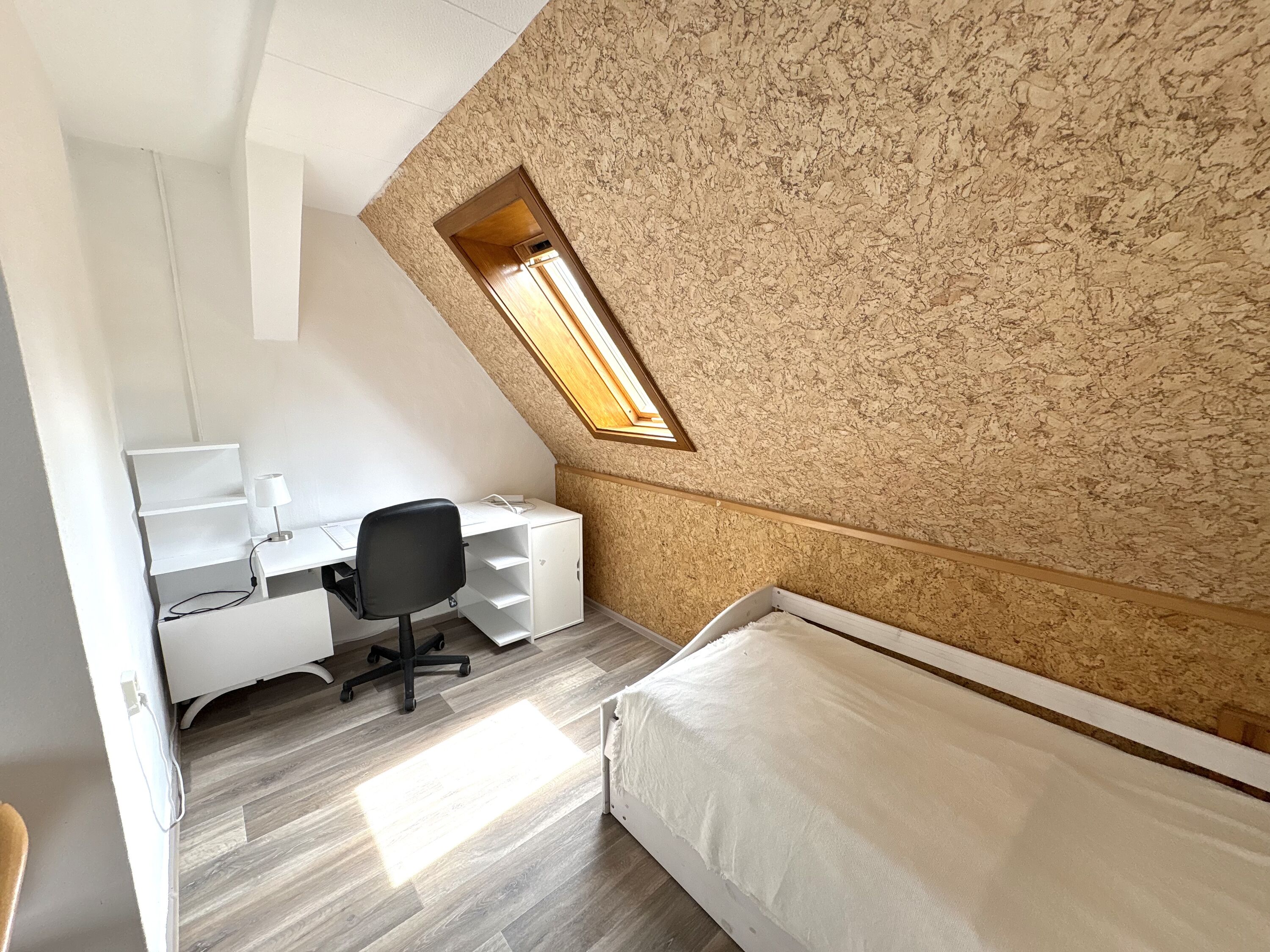 Schlafzimmer 5