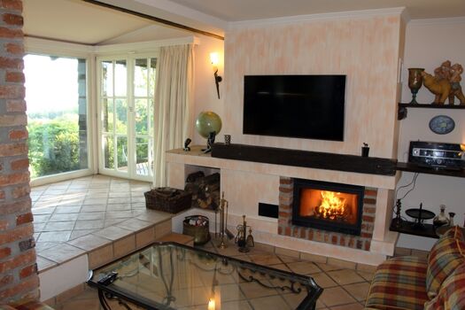 Kaminbereich im Wohnzimmer