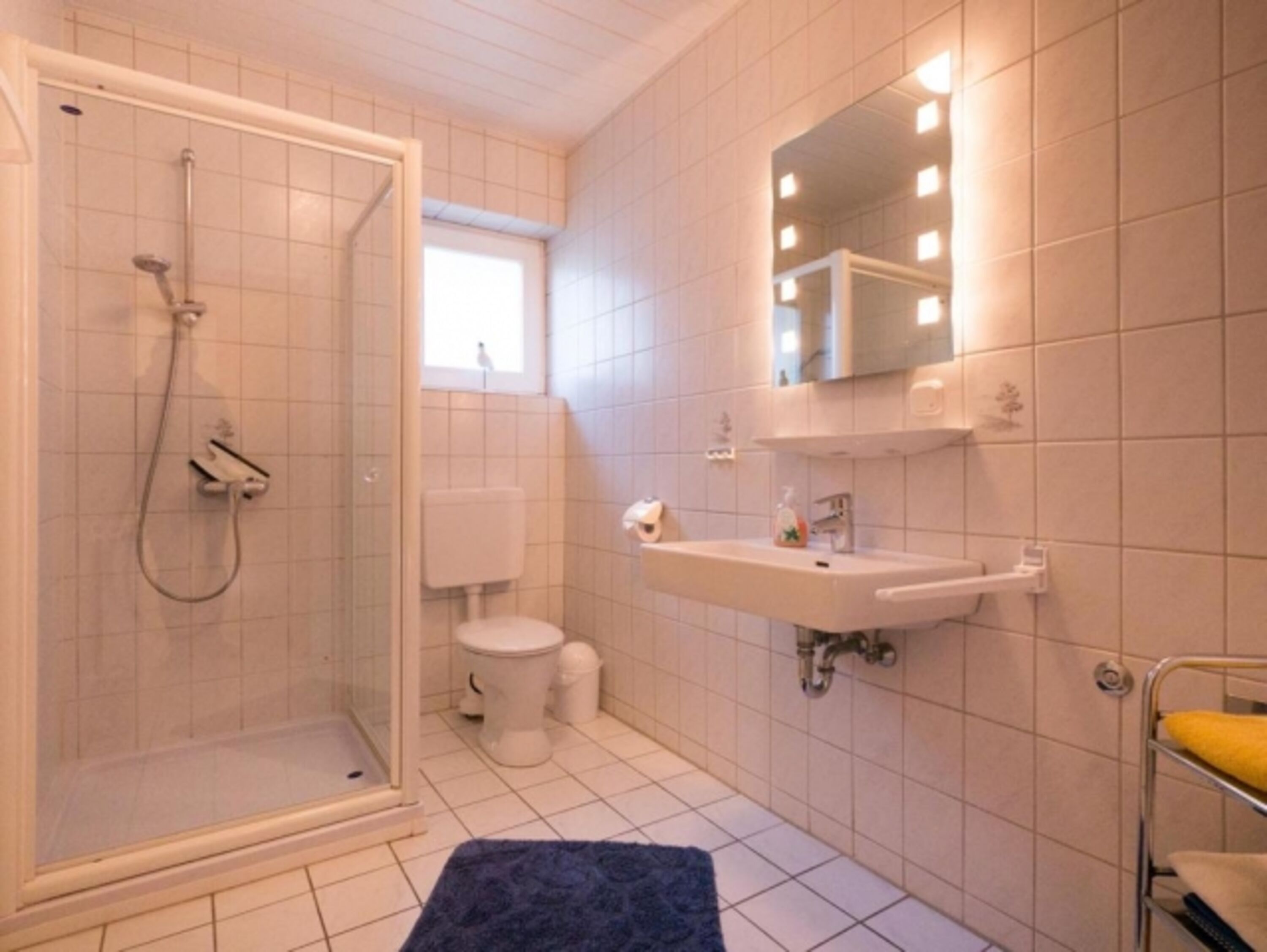 großzügiges Badezimmer
