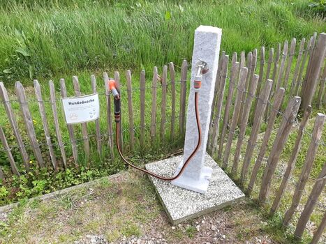 Hundedusche im Freien