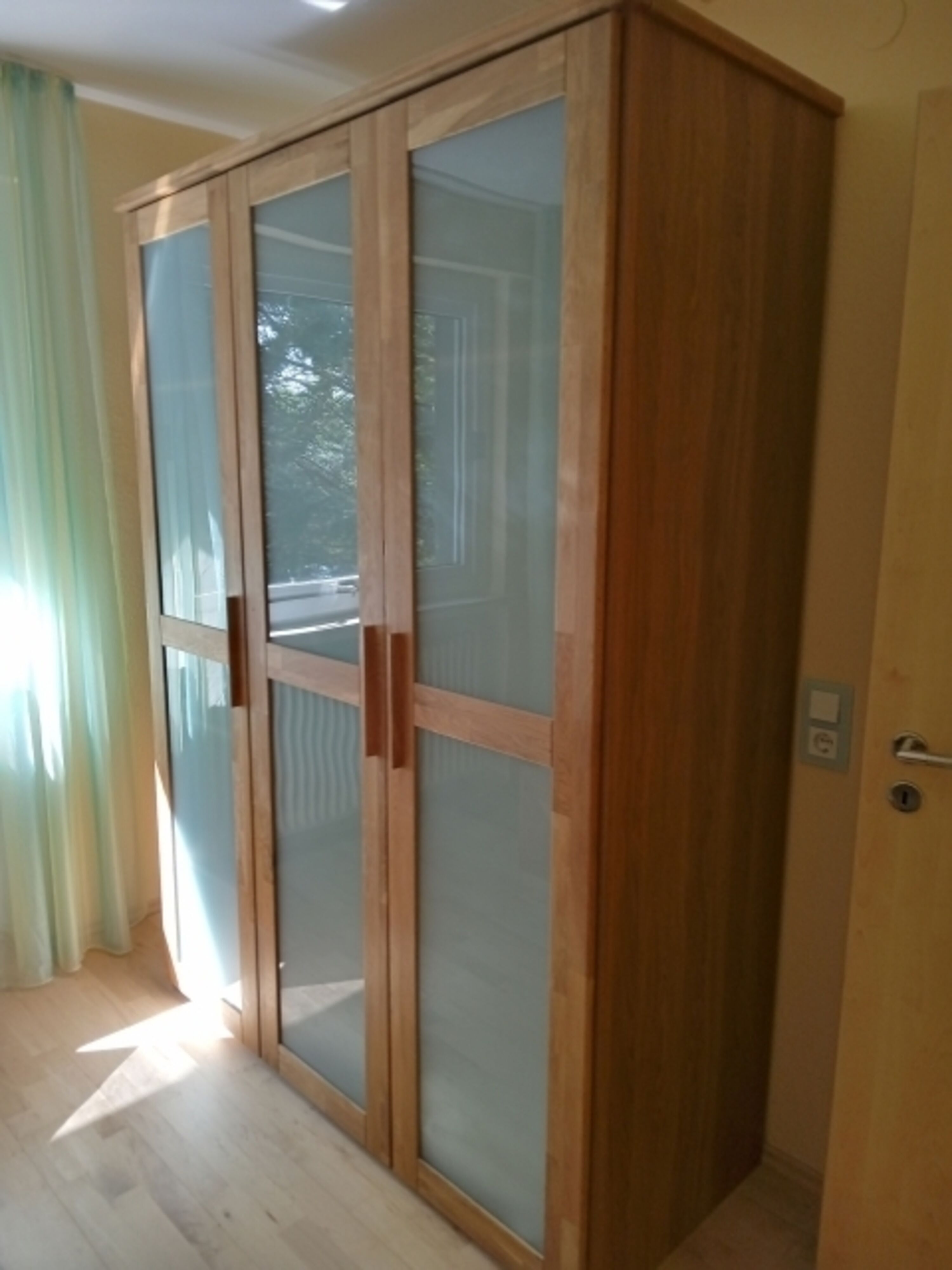 Kleiderschrank