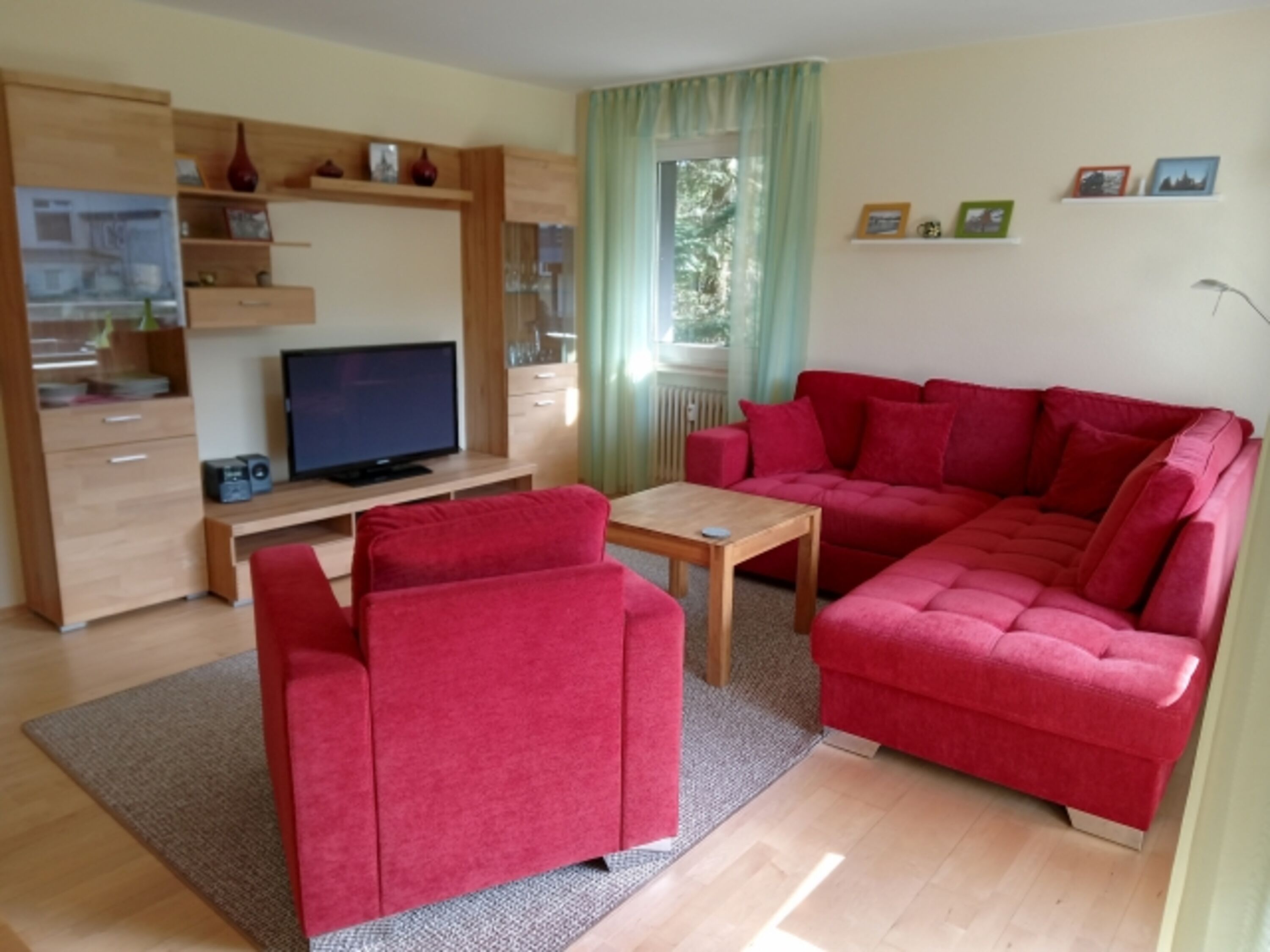 Gemütliches Wohnzimmer – genug Platz für euch und eure Vierbeiner