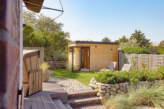 Sauna im Garten mit Meerblick